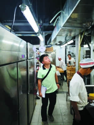 飯店抽風機噪音大怎么處理？